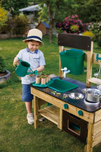 Nature Fun Outdoor Spielküche mit Zubehör aus Holz und pflanzlichem Kunststoff, Matschküche ab 3 Jahren