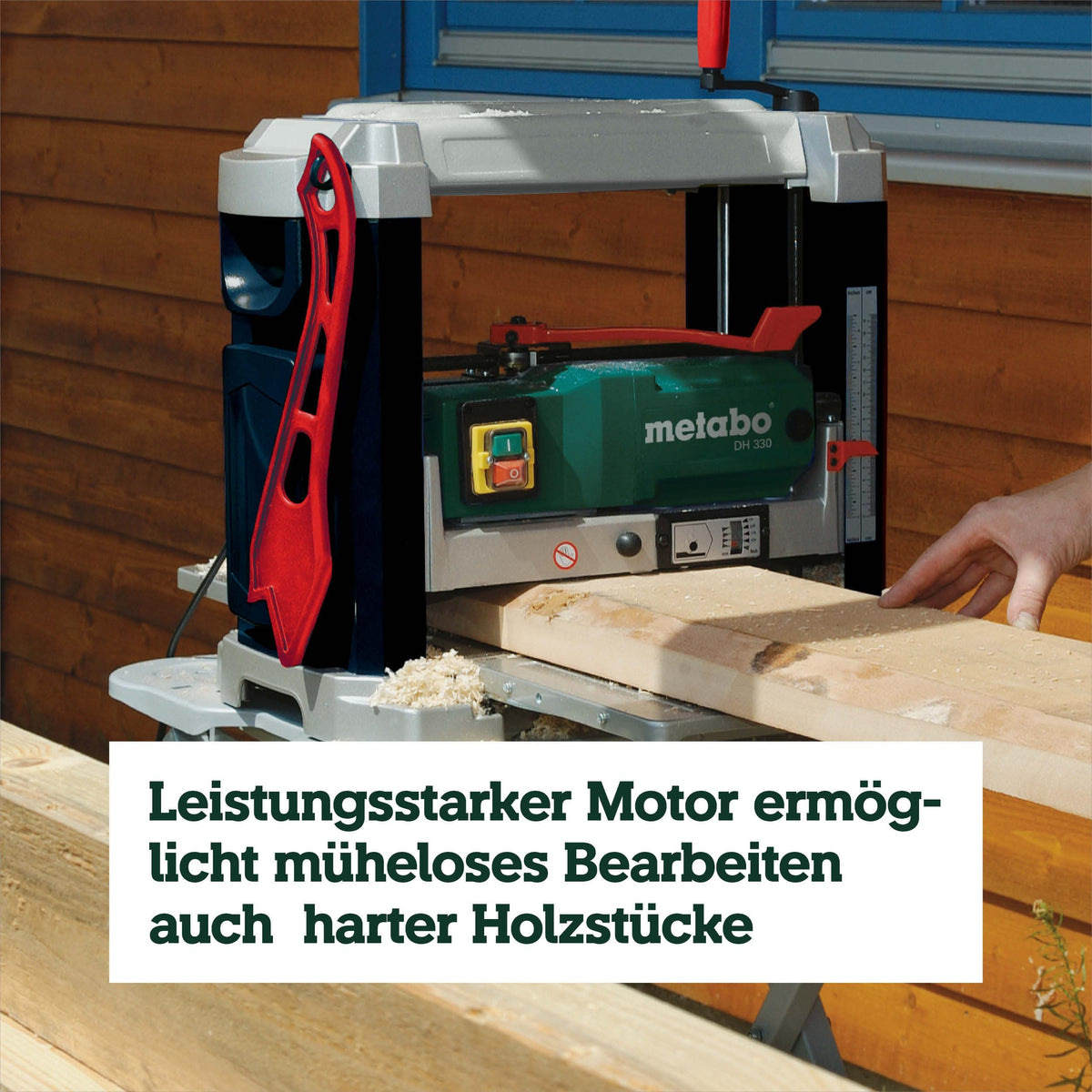 Kraftvolle mobile Dickenhobelmaschine DH 330 mit 1800 W und HSS Messer für präzise Holzbearbeitung