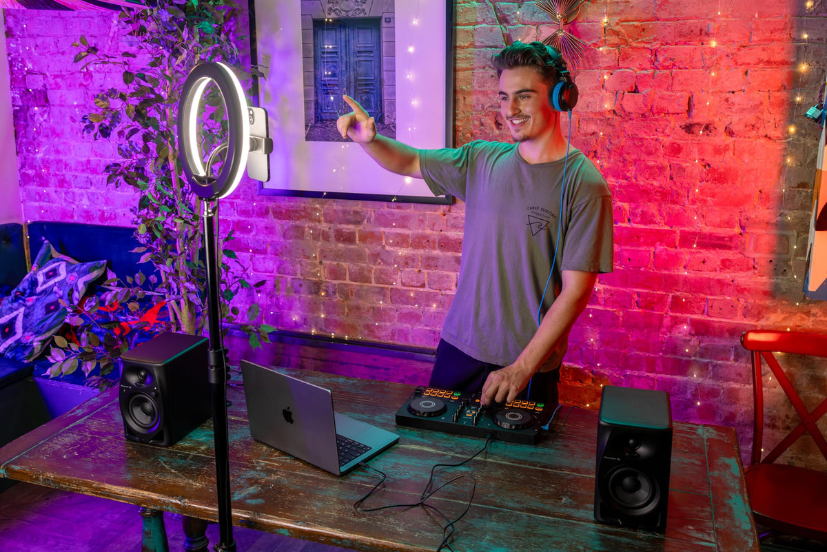 DDJ-FLX2 Einsteiger-DJ-Controller, USB-betrieben, 2-Kanal, tragbar, Streaming-kompatibel, Profi-Layout