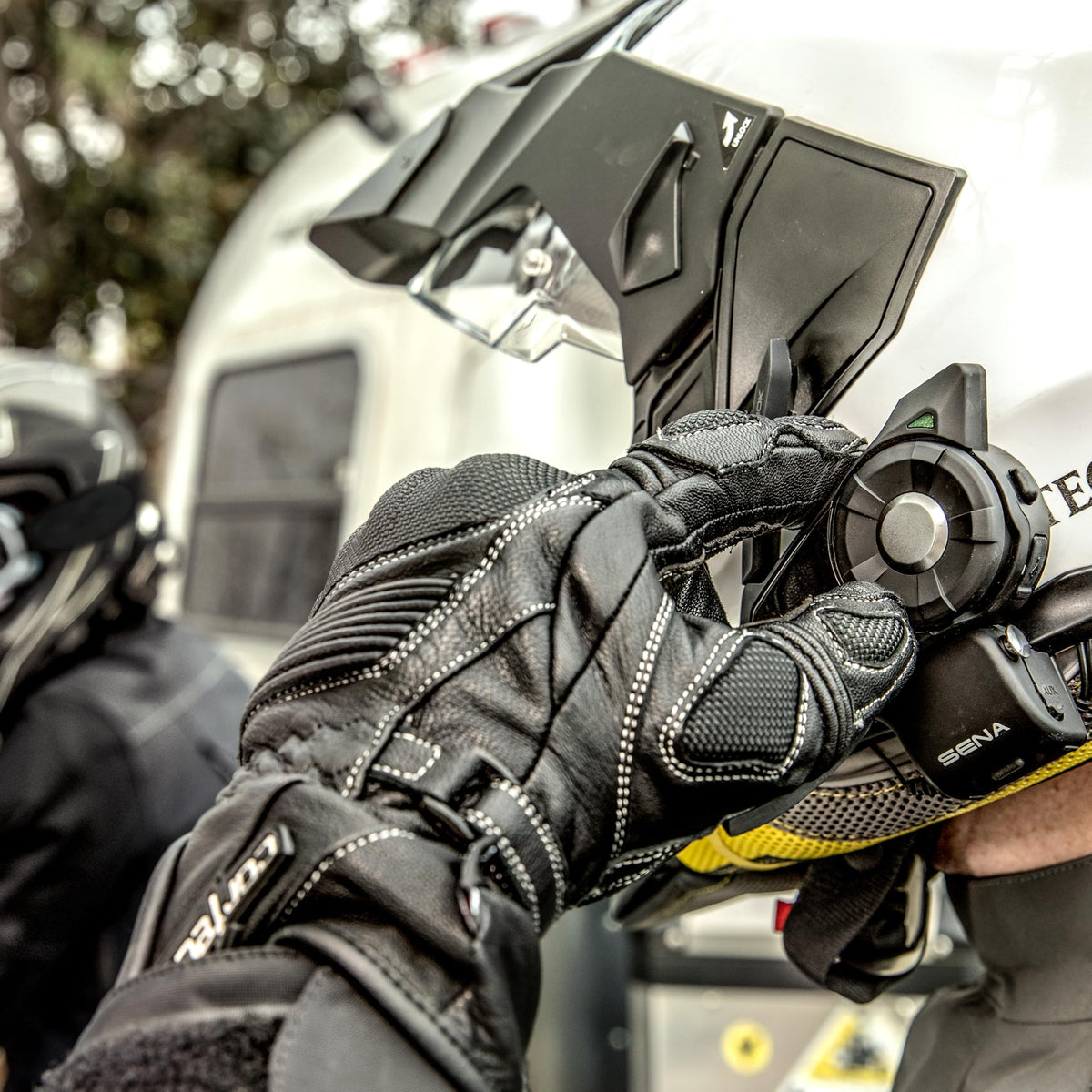 30K Bluetooth Headset für Motorradhelme mit Mesh Kommunikationssystem und HD Lautsprechern