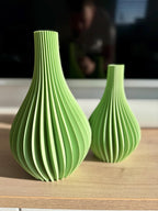 3D-gedruckte Vase mit gerillter Struktur - Moderne Blumenvase, PLA, verdrehtes Design