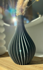 3D-gedruckte Vase mit gerillter Struktur - Moderne Blumenvase, PLA, verdrehtes Design