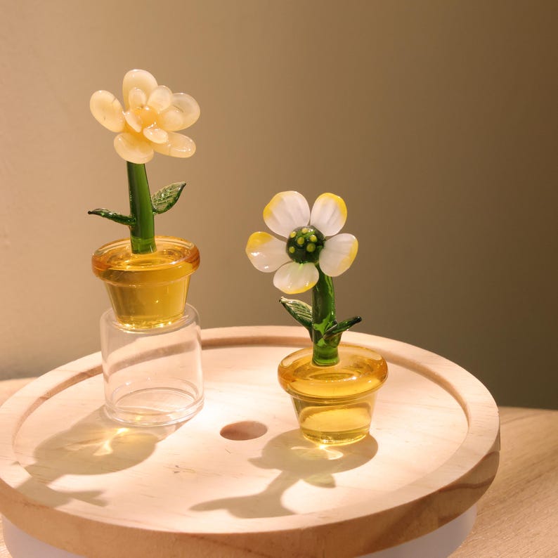 Glasblumenfigur Handgefertigte Glaspflanze Mundgeblasene Frühlingsblume