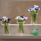 Mundgeblasene Glasblumenskulptur, Frühlingsblume, blaue Blumen, Wohnkultur