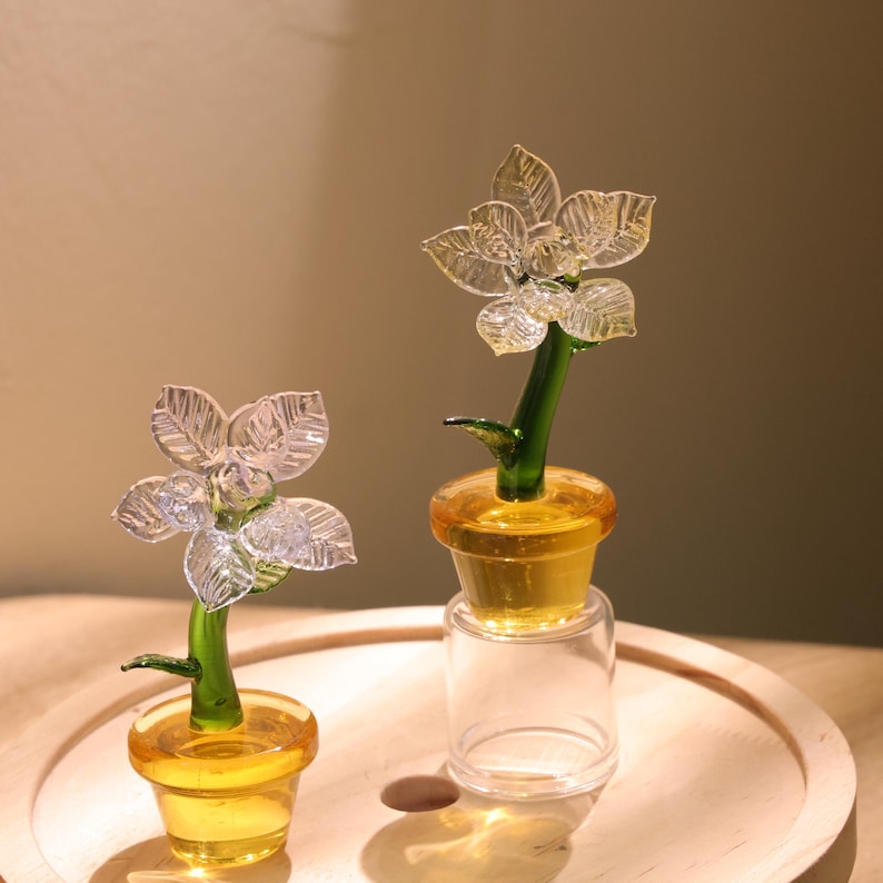 Mundgeblasene Glasblumenskulptur, Frühlingsblume, Wohnkultur