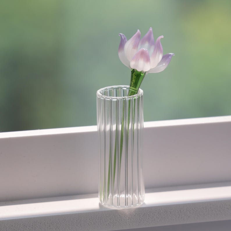 Gladiole, mundgeblasene Glasblume, Frühlingsmotiv, 6,35-7,62 cm groß, inklusive Glasvase.