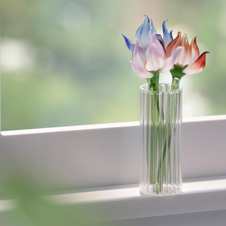 Gladiole, mundgeblasene Glasblume, Frühlingsmotiv, 6,35-7,62 cm groß, inklusive Glasvase.