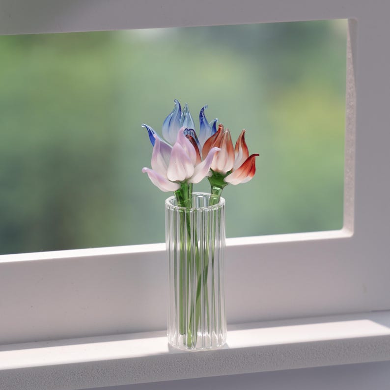 Gladiole, mundgeblasene Glasblume, Frühlingsmotiv, 6,35-7,62 cm groß, inklusive Glasvase.
