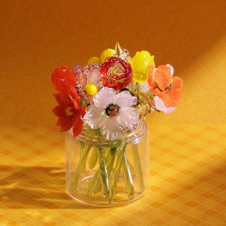 Handgefertigtes Blumenarrangement, Blüten mit einem Durchmesser von 2,5-3 Zoll, inklusive Vase