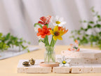 Mundgeblasene Glasblumen, glänzend, durchscheinend, mit Farbverläufen, einzelne Stiele, perfekt zur Dekoration von Wohnräumen.