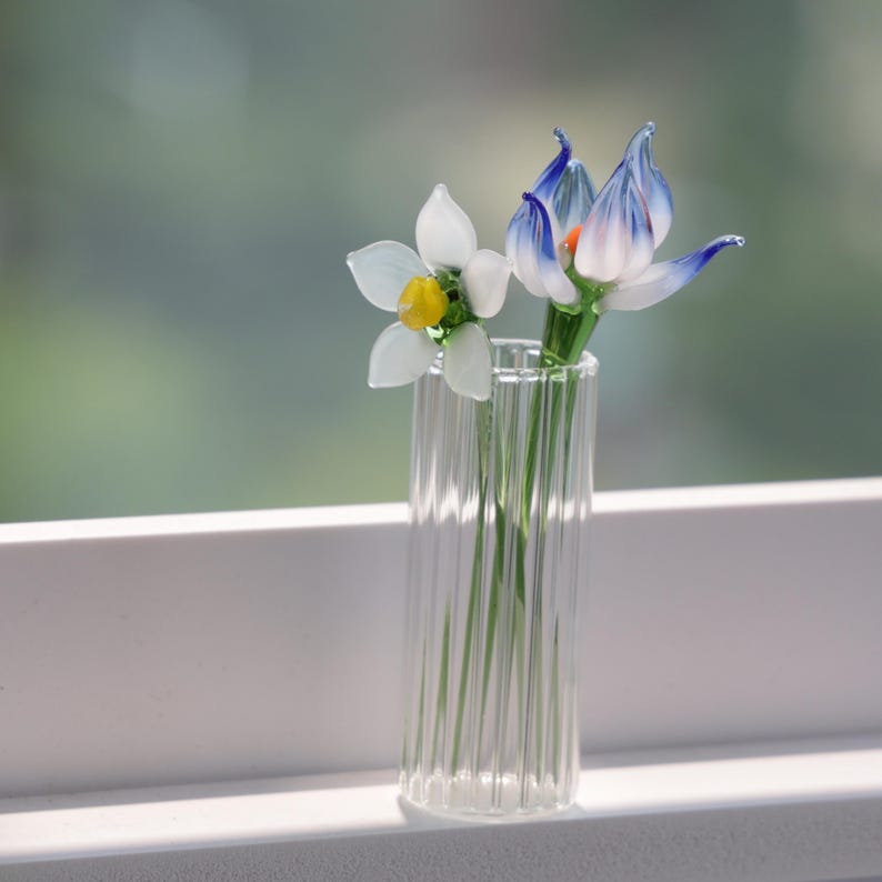 Glasblumen- und Vogelornamente, mundgeblasene Frühlingsblumen, Glassträuße