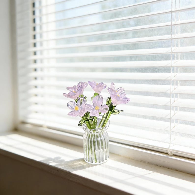 Mundgeblasener Glasblumenstrauß, rosa Blumenskulptur, elegantes Wohndekor