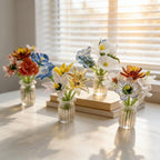 Glas Blumenstrauß Mini, Handgefertigte Glasblumen mit Vase, zierliches Blumendekor Ornament