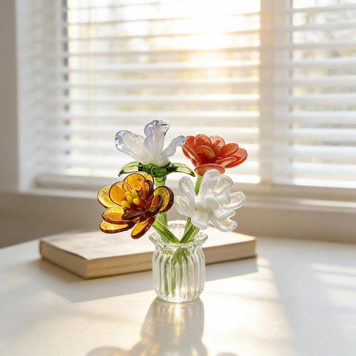 Glas Blumenstrauß Mini, Handgefertigte Glasblumen mit Vase, zierliches Blumendekor Ornament