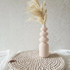 Gerippte und flauschige Moderne Nordische Vase – Skandinavisches Wohndekor, 3 Größen
