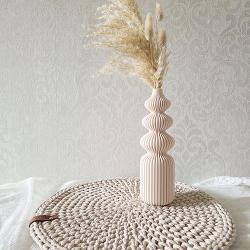 Gerippte und flauschige Moderne Nordische Vase – Skandinavisches Wohndekor, 3 Größen