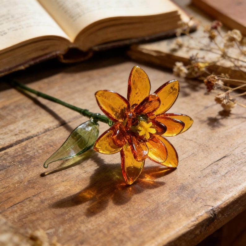 Mundgeblasene Glasringelblume, 20 cm, bernsteinfarben