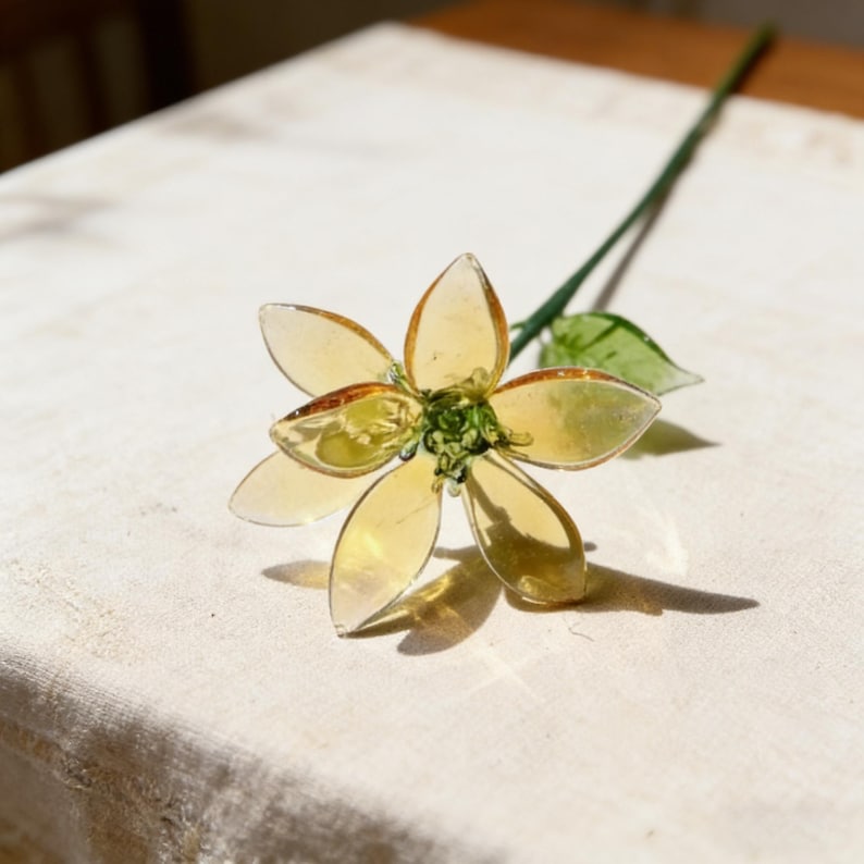Glaskunst Geißblatt Blüte Bernstein Gold, 20 cm Handgeformte Dekoration