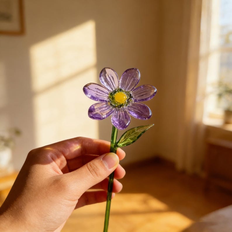 Handgeblasene Glasgänseblümchen – Lavendelviolett