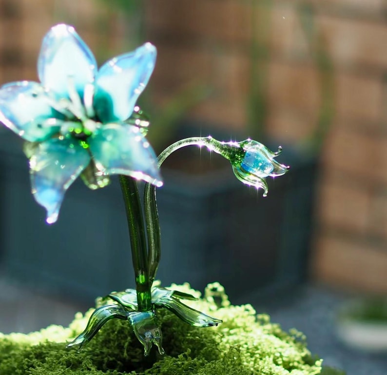 Orychophragmus Glasfigur Lila Wildblumen Skulptur Handgeblasen 20 cm