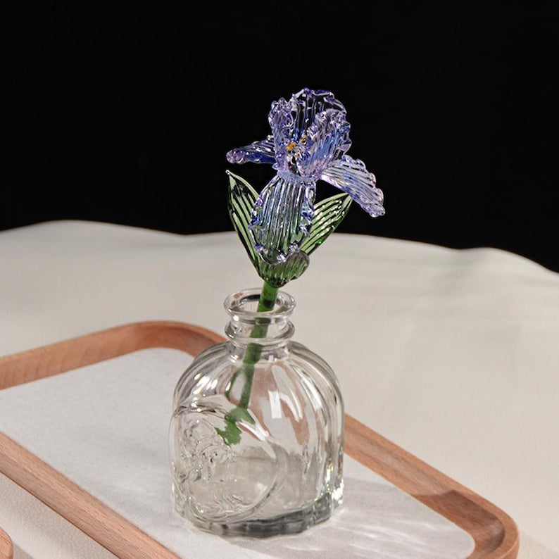 Glas Blumenvase mit Ewigblume, elegantes Blumendekor, Beileid Geschenk