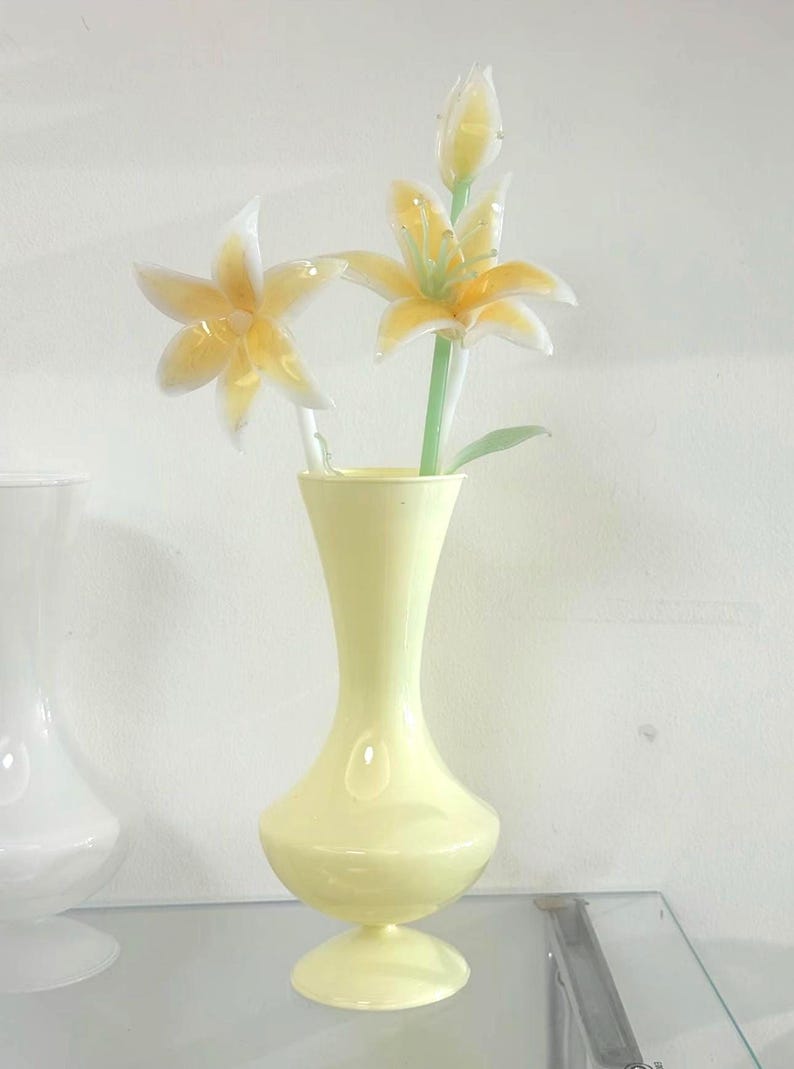 Glaslilie, handgefertigt, gebranntes Glas, 30-35 cm, weiß, durchscheinend