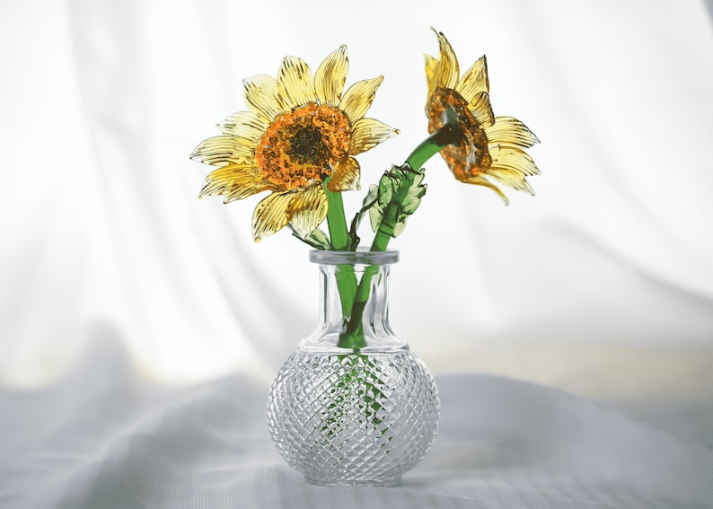 Handgefertigter Glas Sonnenblumenstrauß, Mundgeblasenes Kunstglas Blumenarrangement, Minimalistischer Tischschmuck