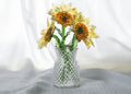 Handgefertigter Glas Sonnenblumenstrauß, Mundgeblasenes Kunstglas Blumenarrangement, Minimalistischer Tischschmuck