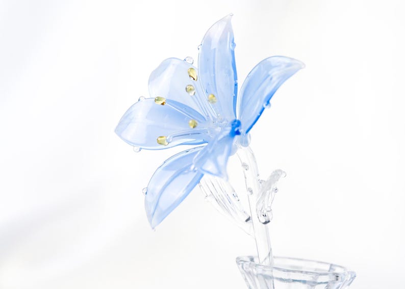 Mundgeblasener Glaslilienstrauß, Kristallblumenverzierung, mehrfarbig, elegante Schreibtischdekoration