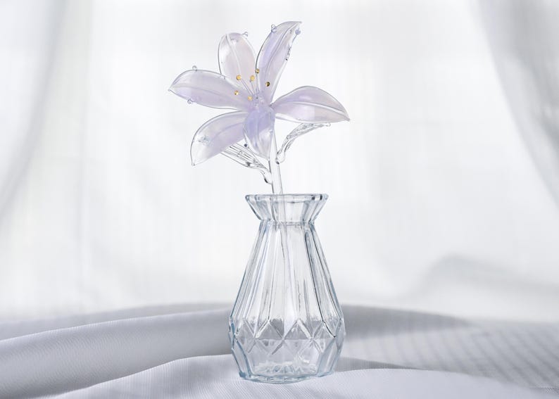 Mundgeblasener Glaslilienstrauß, Kristallblumenverzierung, mehrfarbig, elegante Schreibtischdekoration