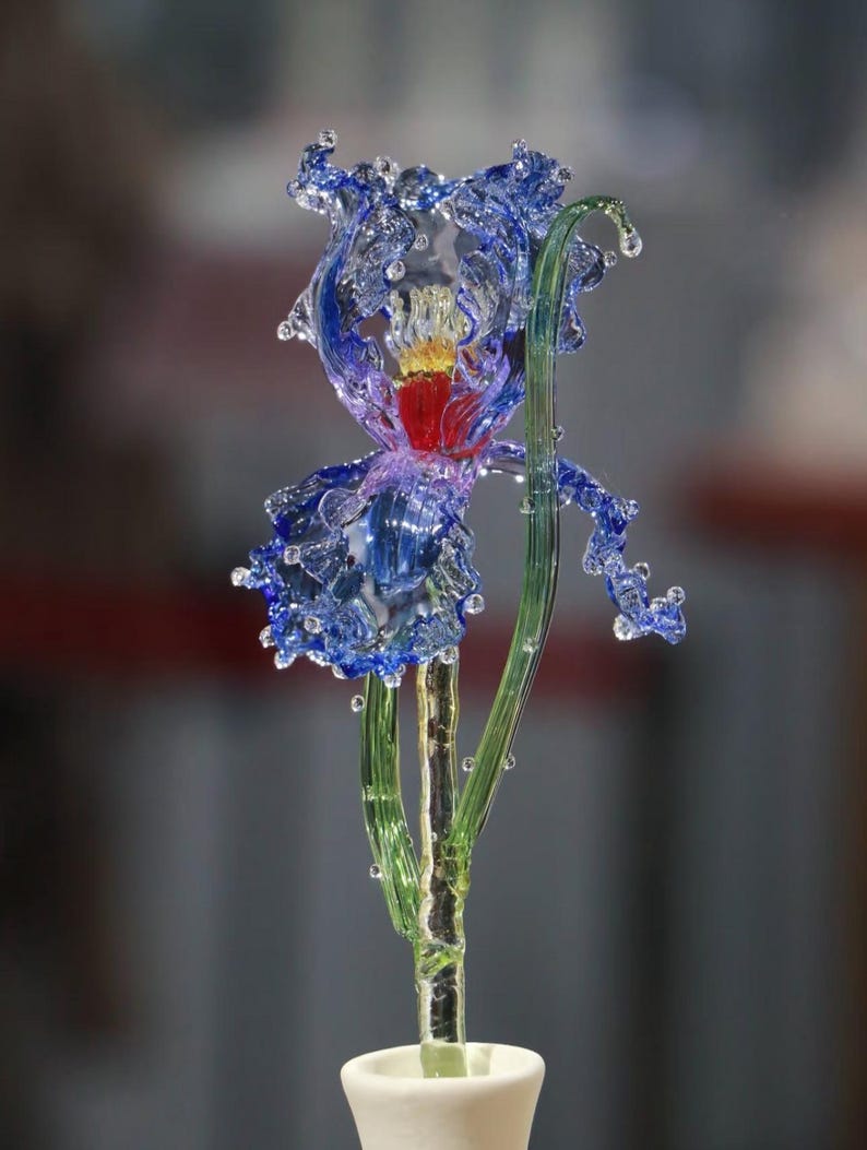 Irisblume aus Glas, lila Glasskulptur, florale Wohndekoration, 20-23 cm