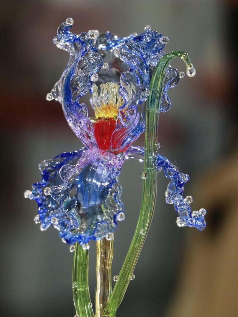 Irisblume aus Glas, lila Glasskulptur, florale Wohndekoration, 20-23 cm