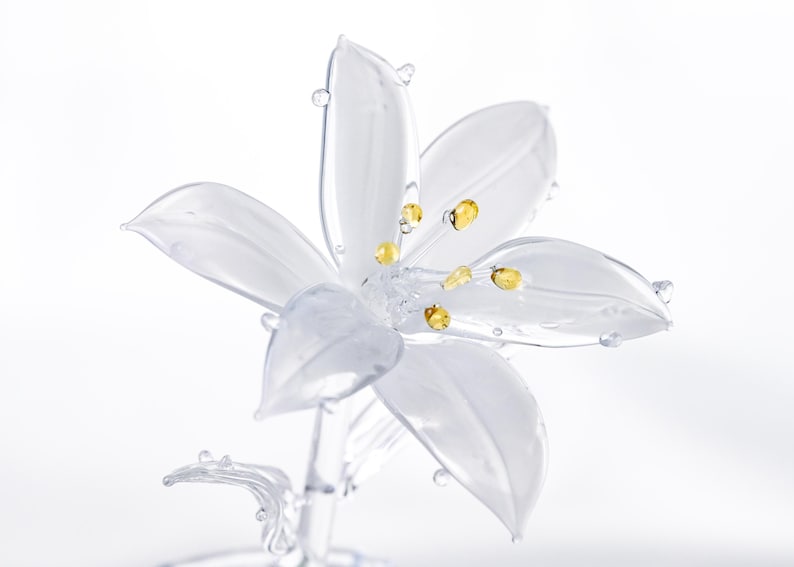 Mundgeblasener Glaslilienstrauß, Kristallblumenverzierung, mehrfarbig, elegante Schreibtischdekoration