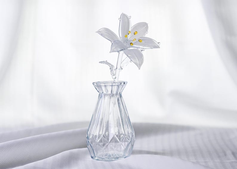 Mundgeblasener Glaslilienstrauß, Kristallblumenverzierung, mehrfarbig, elegante Schreibtischdekoration
