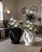 Moderne Skulpturvase, wellenförmiges Deko-Objekt, mattes Weiß, elegantes abstraktes Kunstwerk für Wohnzimmer, Büro
